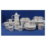Pfaltzgraff Dinner Set, Mugs & Teapot