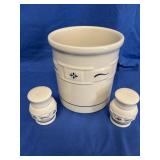 Longaberger Utensil Holder w/S&P Shakers