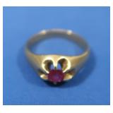 10K Ring w/Red Stone  7gr.
