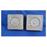 2 Resin Medallion Bookends