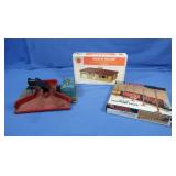 Lionel Coal Loader, Bachmann Ranch House, Lionel