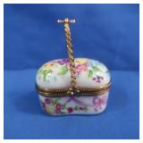 Peint Main "L.T." Limoges Box