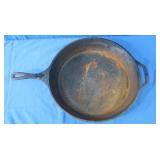 Lodge Cast Iron Skillet 15"