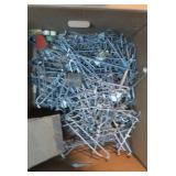 Lg Clamp 60", Pegs for Pegboard