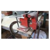 Scout 3 1/3" Vise