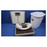 Bathroom Scales, needs batteries, shower Handler