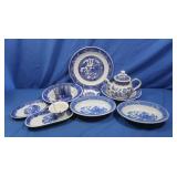 Plates, Bowls,Tea Kettle inl. Willowware,Churchill