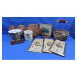 Wooden Heart Shelf 21", Pictures, Ceramic Pots &