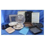 Mixed Kitchen Lot - Baking Sheets, Pans & More
