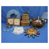 Country Style Door,Baskets,Sm Lamp,Wreath