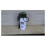 2 Gallon Pump Sprayer w/liquid