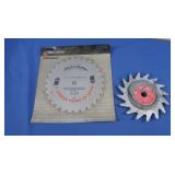 B & D Carbide Tipped Saw Blade NIP, 7" adj.