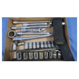 Craftsman Socket Wrench w/sockets