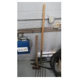 Pitch Fork, Axe, Pruning Shears(2 pr)