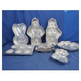 Asst. Cake Molds (7) includes Easter Bunny