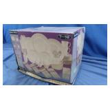 NIB 7 Service Fine Ceramic Dinnerwarae Set