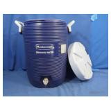 5 Gallon Rubbermaid Water Cooler