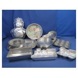 12 Asst. Cake Molds & Pans Incl Frosty