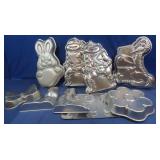 8 Cake Molds includes Winnie the Pooh & Teenage