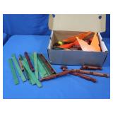 Vintage Lincoln Logs Pieces