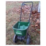 Scotts Basic Seed Spreader
