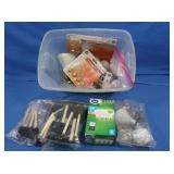 Lightbulbs&Foam Brushes