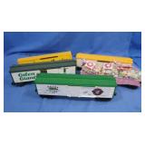 4 Lionel Billboard Reefer Cars&Valentine Gondola