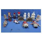 Christmas Figurines & Decorations