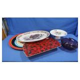 Pyrex w/lid,Misc Serving Trays