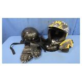 2 Motorcycle helmets, goggles,gloves