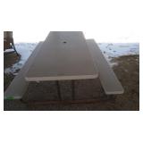 Plastic Folding Picnic Table *some rust on legs
