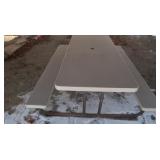 Plastic Folding Picnic Table *some rust on legs