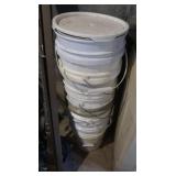 5 Gallon Buckets,some lids