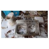 2 Stainless Steel Sink Basins&Toilet Bowl&Tank