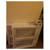 Safety 1st Lift,Lock&Swing Dual-Mode Baby Gate