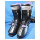 Salomon Ski Boots 5x92&2 Pair of Ski Poles