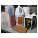 Teak Cleaner,Paper Towel Holder,Partial Bottles