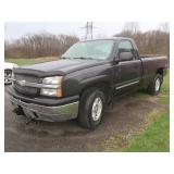 2004 ChevyTruck-85,195 mi,New Battery,Plow incl.