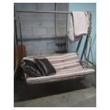 Glider/Swing w/Stand 64x64