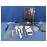 Kitchen Knife Set-NIB,Meat Grinder,Spatula &more