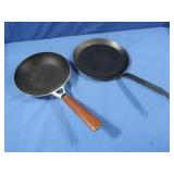 de Buyer Blue Carbon Steel Crepe Pan 9.5" and