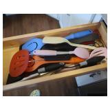 Spatulas & other kitchen utensils