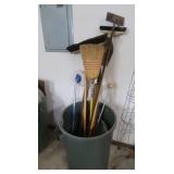 Brooms,Short&LongSpade Shovels,Weeder