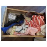 Sm Trays,Aprons, Kitchen Towels