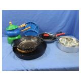 Fondue Pot w/Forks,Springform Pans&other Pans
