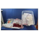 Lg Variety of Cloth Napkins,Tablecloths &other
