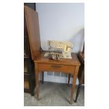 Vintage Singer Stylist Zig-Zag Mod 457 Sewing