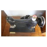 Vintage Singer MOd 66-18 Sewing Machine in