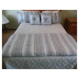 Bed Linens&Extra Pillows
