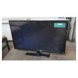 Seiki 40" Flat Screen TV Mod. SE40FY19-turns on